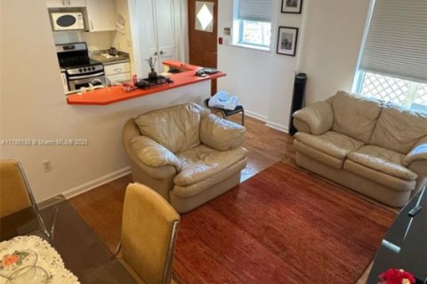 Condominio en venta en Miami Beach, Florida, 1 dormitorio, 52.95 m2 № 1645660 - foto 4