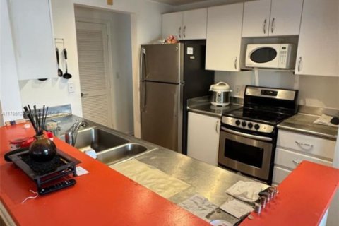 Condominio en venta en Miami Beach, Florida, 1 dormitorio, 52.95 m2 № 1645660 - foto 3