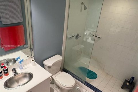 Condominio en venta en Miami Beach, Florida, 1 dormitorio, 52.95 m2 № 1645660 - foto 9