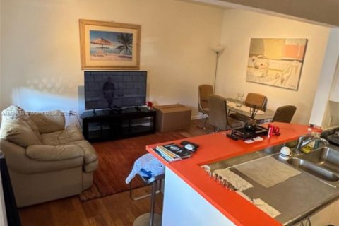 Condominio en venta en Miami Beach, Florida, 1 dormitorio, 52.95 m2 № 1645660 - foto 2