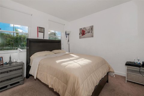 Touwnhouse à louer à Miramar, Floride: 3 chambres, 153.29 m2 № 1963777 - photo 13