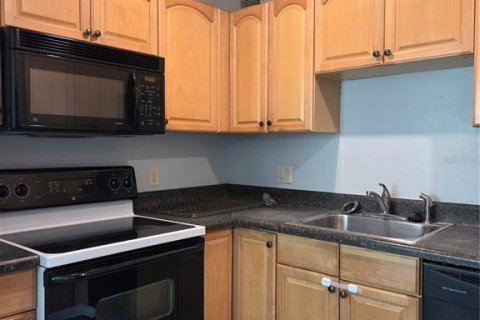 Condo in Tampa, Florida, 2 bedrooms № 2108813 - photo 7