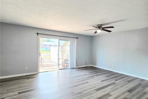 Condo in Tampa, Florida, 2 bedrooms № 2108813 - photo 3
