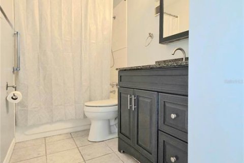 Condo in Tampa, Florida, 2 bedrooms № 2108813 - photo 10