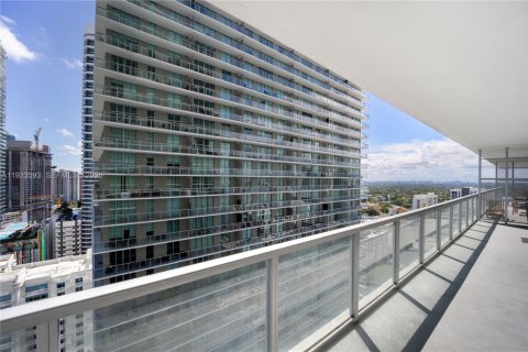 Condo in Miami, Florida, 2 bedrooms  № 1991329 - photo 22