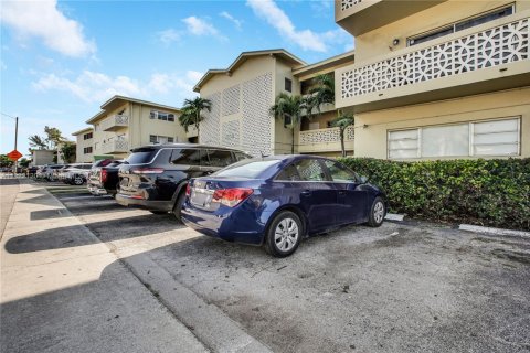 Condominio en alquiler en North Miami, Florida, 2 dormitorios, 106.47 m2 № 1958656 - foto 20