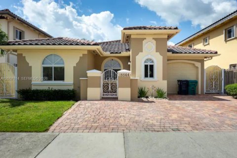 Villa ou maison à Miami, Floride 3 chambres, 190.91 m2 № 2089977