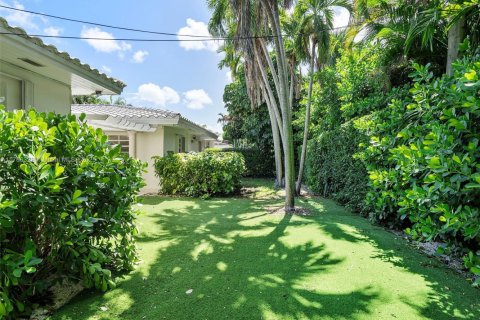 Villa ou maison à louer à Coral Gables, Floride: 3 chambres, 191.19 m2 № 1691125 - photo 16