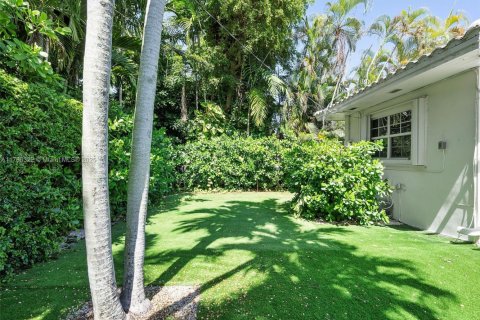 Villa ou maison à louer à Coral Gables, Floride: 3 chambres, 191.19 m2 № 1691125 - photo 30