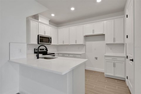 Townhouse in Parrish, Florida 3 bedrooms, 167.87 sq.m. № 1375249 - photo 21
