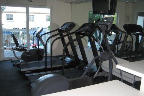 Condo in Miami, Florida, 1 bedroom  № 1994708 - photo 10