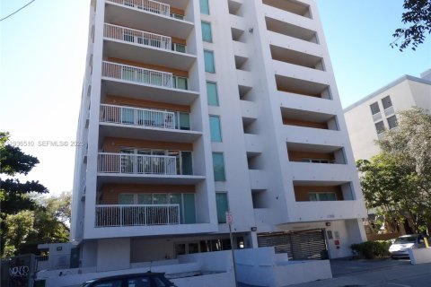 Condo in Miami, Florida, 1 bedroom  № 1994708 - photo 20