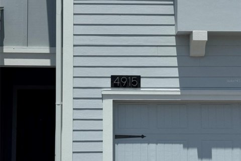 Touwnhouse à vendre à Kissimmee, Floride: 4 chambres, 182 m2 № 2201129 - photo 4