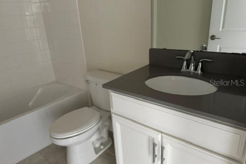 Touwnhouse à vendre à Kissimmee, Floride: 4 chambres, 182 m2 № 2201129 - photo 17
