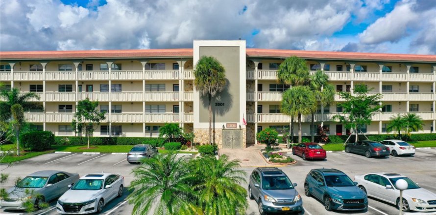 Condo in Coconut Creek, Florida, 2 bedrooms  № 1026994