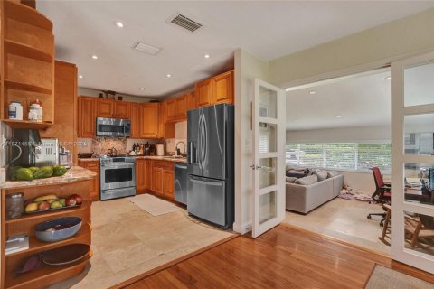 Casa en alquiler en Coral Gables, Florida, 3 dormitorios, 191.01 m2 № 1898055 - foto 6