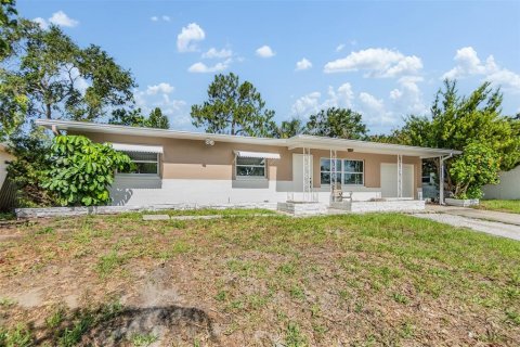 Casa en alquiler en Dunedin, Florida, 4 dormitorios, 131.92 m2 № 1812620 - foto 1
