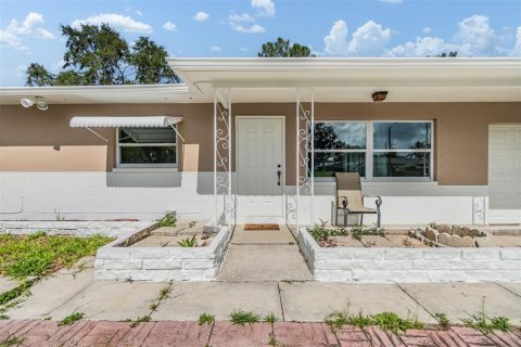 Casa en alquiler en Dunedin, Florida, 4 dormitorios, 131.92 m2 № 1812620 - foto 2