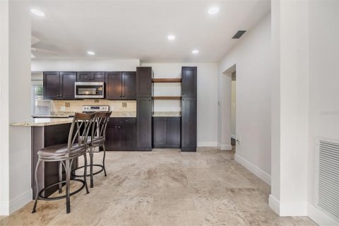 Casa en alquiler en Dunedin, Florida, 4 dormitorios, 131.92 m2 № 1812620 - foto 8