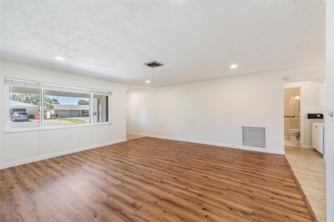 Casa en venta en Seminole, Florida, 2 dormitorios, 138.98 m2 № 1879940 - foto 8