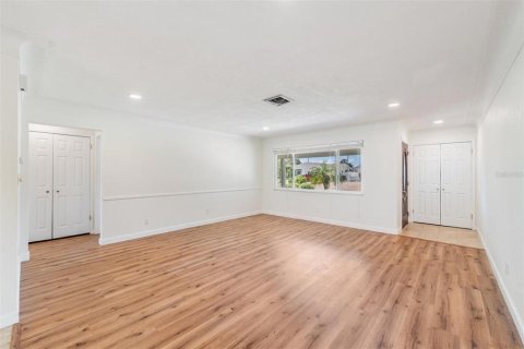 Casa en venta en Seminole, Florida, 2 dormitorios, 138.98 m2 № 1879940 - foto 7