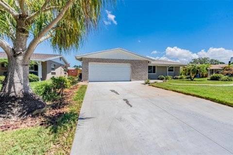 Casa en venta en Seminole, Florida, 2 dormitorios, 138.98 m2 № 1879940 - foto 3