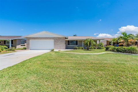 Casa en venta en Seminole, Florida, 2 dormitorios, 138.98 m2 № 1879940 - foto 2