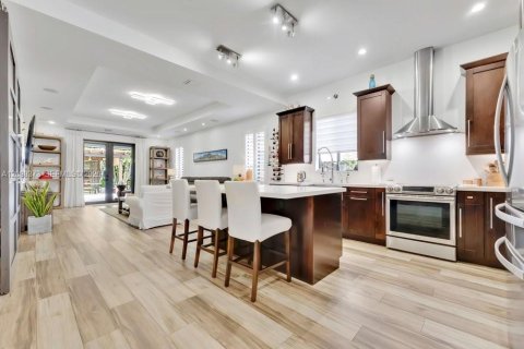 Villa ou maison à Miami, Floride 3 chambres, 215.72 m2 № 2370100