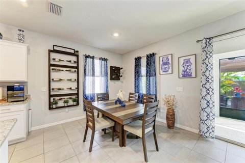House in Wimauma, Florida 4 bedrooms, 189.06 sq.m. № 1616042 - photo 15