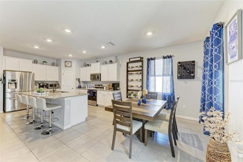 House in Wimauma, Florida 4 bedrooms, 189.06 sq.m. № 1616042 - photo 8