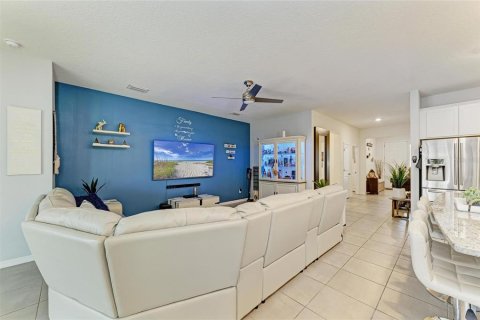 House in Wimauma, Florida 4 bedrooms, 189.06 sq.m. № 1616042 - photo 11