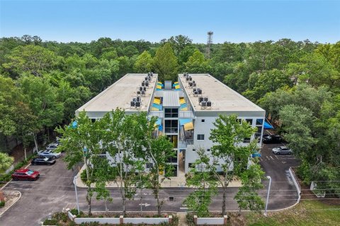 Condo in Gainesville, Florida, 3 bedrooms № 2215078 - photo 27
