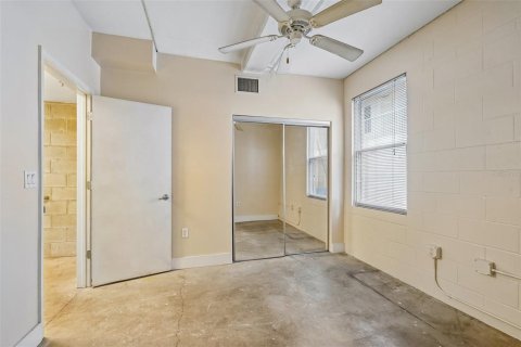 Condo in Gainesville, Florida, 3 bedrooms № 2215078 - photo 21