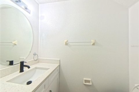 Condo in Orlando, Florida, 3 bedrooms № 2104376 - photo 9