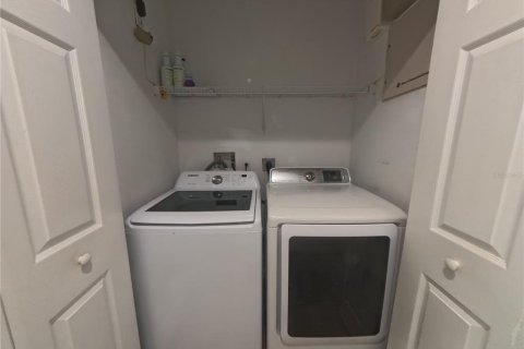 Condo in Orlando, Florida, 3 bedrooms № 2104376 - photo 12