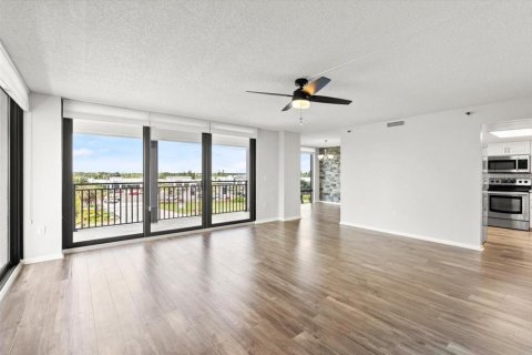 Condo in Ormond Beach, Florida, 3 bedrooms  № 1796904 - photo 19