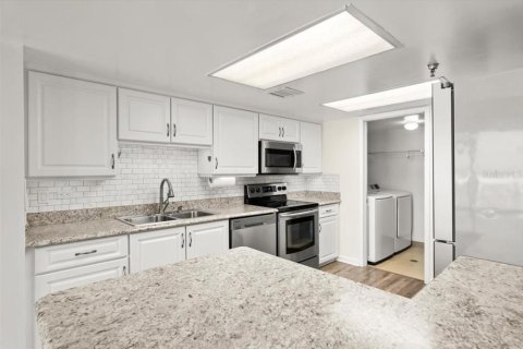 Condo in Ormond Beach, Florida, 3 bedrooms  № 1796904 - photo 10