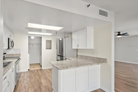 Condo in Ormond Beach, Florida, 3 bedrooms  № 1796904 - photo 12