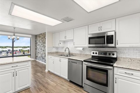 Condo in Ormond Beach, Florida, 3 bedrooms  № 1796904 - photo 7