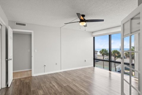 Condo in Ormond Beach, Florida, 3 bedrooms  № 1796904 - photo 26