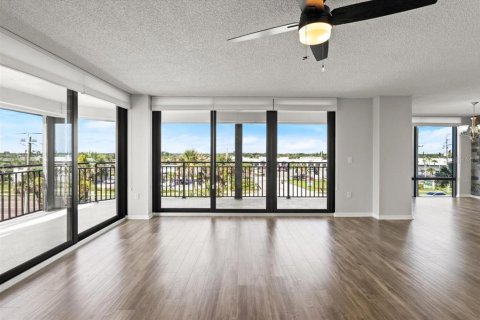 Condo in Ormond Beach, Florida, 3 bedrooms  № 1796904 - photo 20