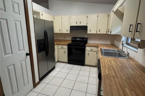 House in Ocala, Florida 3 bedrooms, 133.5 sq.m. № 1800028 - photo 5