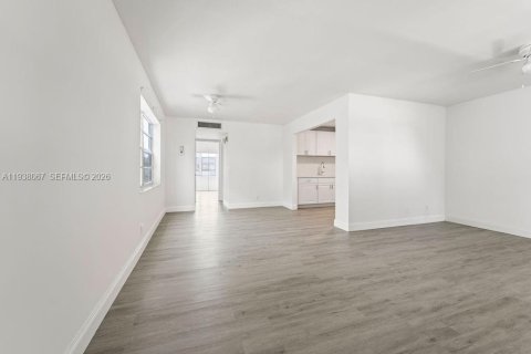 Купить кондоминиум в Делрей-Бич, Флорида 1 спальня, 70.61м2, № 1995816 - фото 6