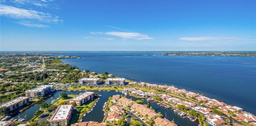 Condo in Punta Gorda, Florida, 1 bedroom  № 1734491