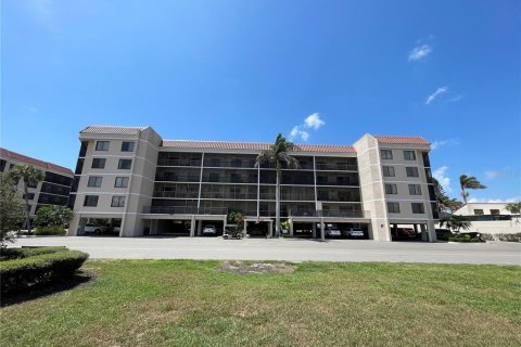 Condo in Punta Gorda, Florida, 1 bedroom  № 1734491 - photo 2