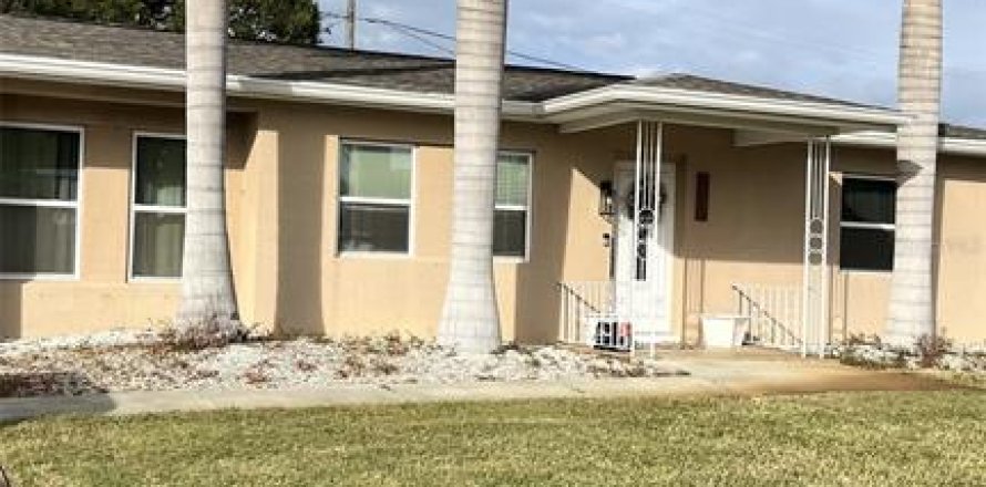 House in Kenneth City, Florida 2 bedrooms, 97.83 sq.m. № 1845301