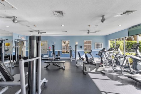 Copropriété à vendre à Pembroke Pines, Floride: 2 chambres, 104.98 m2 № 2414555 - photo 20