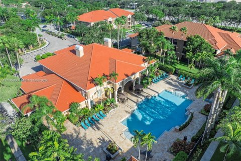 Copropriété à vendre à Pembroke Pines, Floride: 2 chambres, 104.98 m2 № 2414555 - photo 3