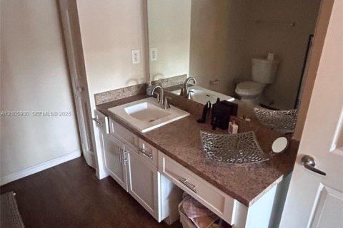 Copropriété à vendre à Pembroke Pines, Floride: 2 chambres, 104.98 m2 № 2414555 - photo 13