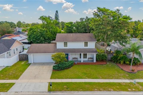 House in Tampa, Florida 4 bedrooms, 157.93 sq.m. № 1873543 - photo 3